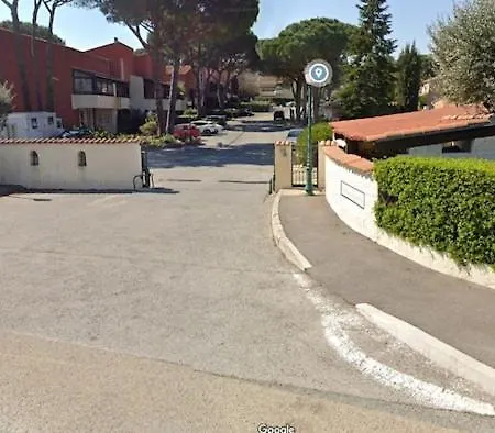 Daire 27m2 Dans Calme Et Arboree Fréjus