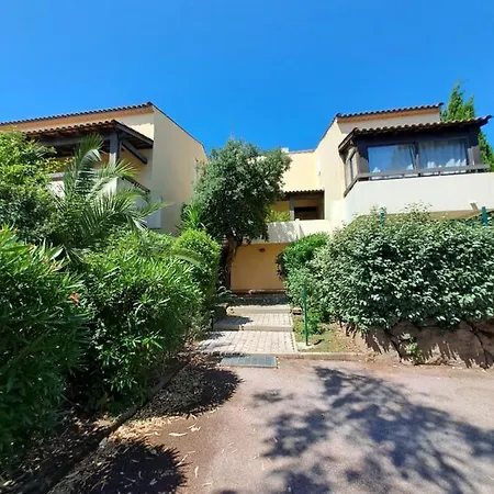 Daire 27m2 Dans Calme Et Arboree Fréjus