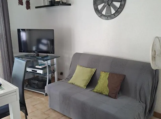 27m2 Dans Calme Et Arboree * Fréjus